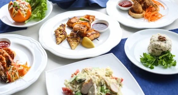 Dish sets caesar tuna salad prawns chicken legs side view-healthy energy diet